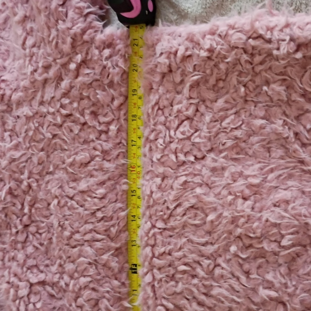 Fuzzy Kivenst Women's Dusty Pink Faux Fur Mid Length Coat Size Medium - Picture 7 of 8
